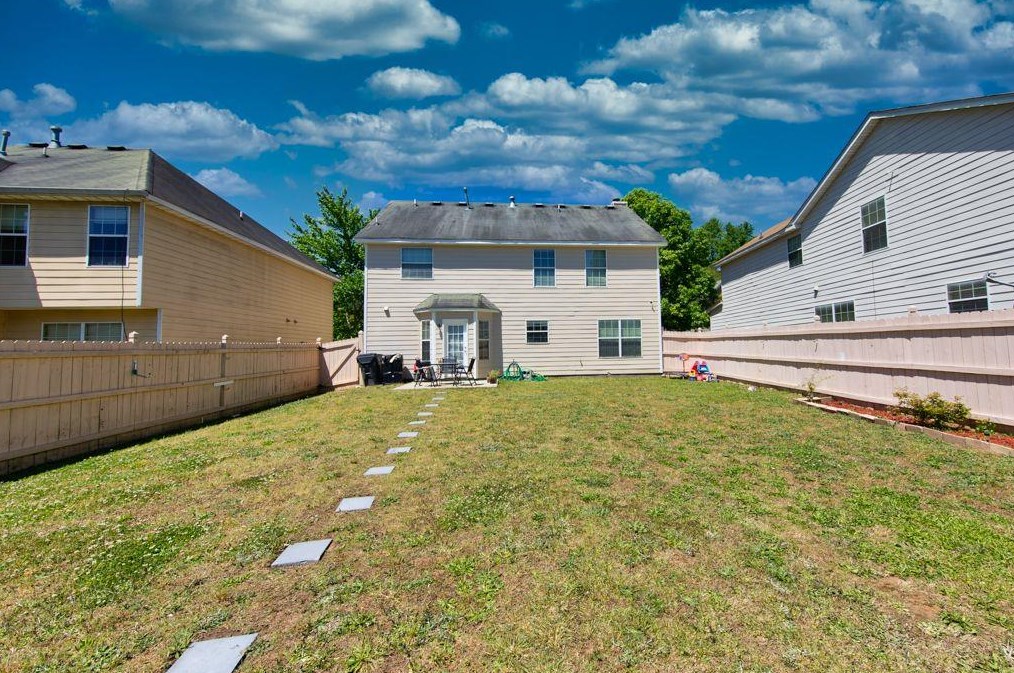 6620 Pamplona Pl, Atlanta GA  30349-8491 exterior