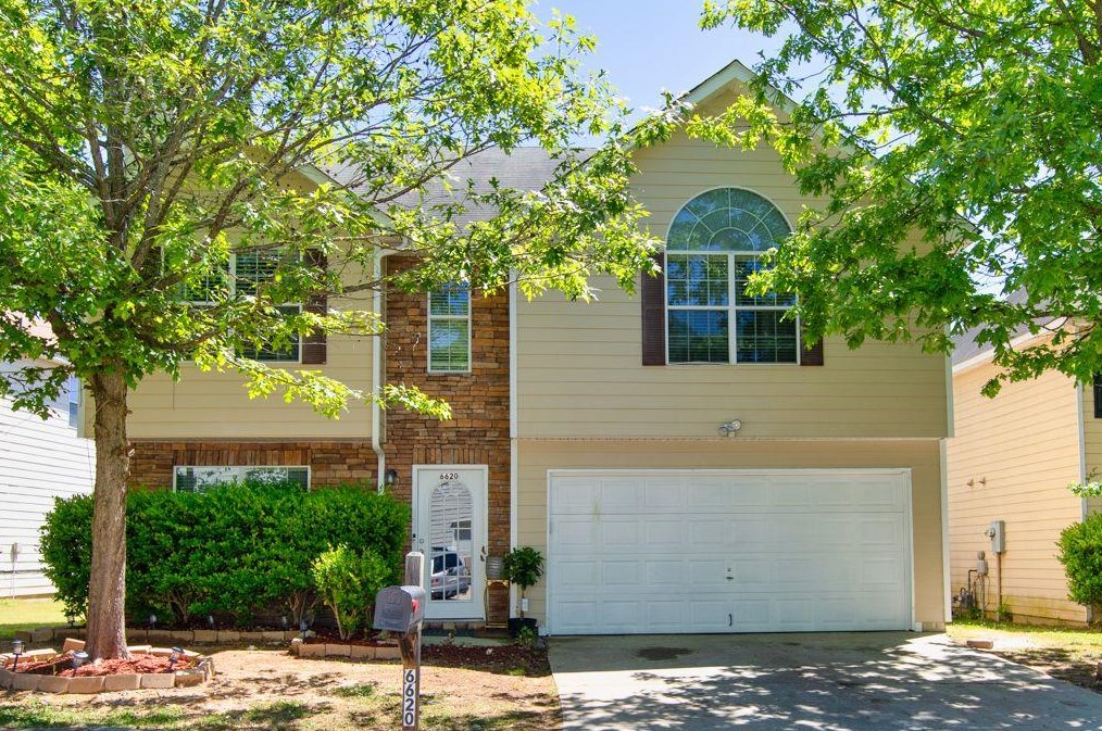 6620 Pamplona Pl, Atlanta GA  30349-8491 exterior