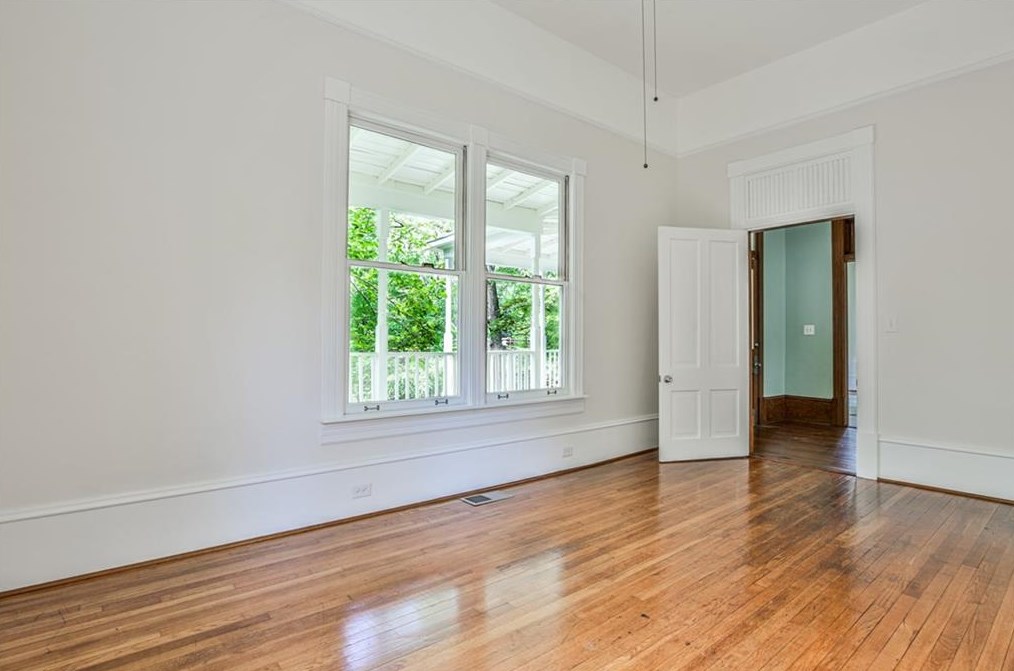 313 Kirk Rd, Decatur GA  30030-3725 exterior