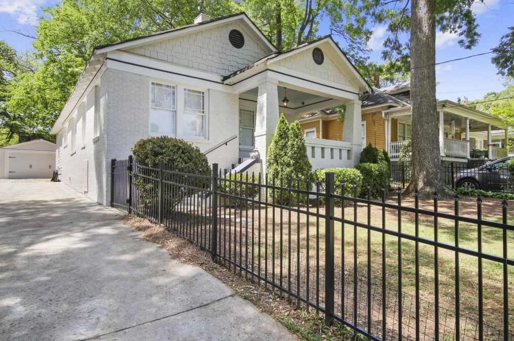 44 Rockyford Rd, Atlanta GA  30317-1321 exterior