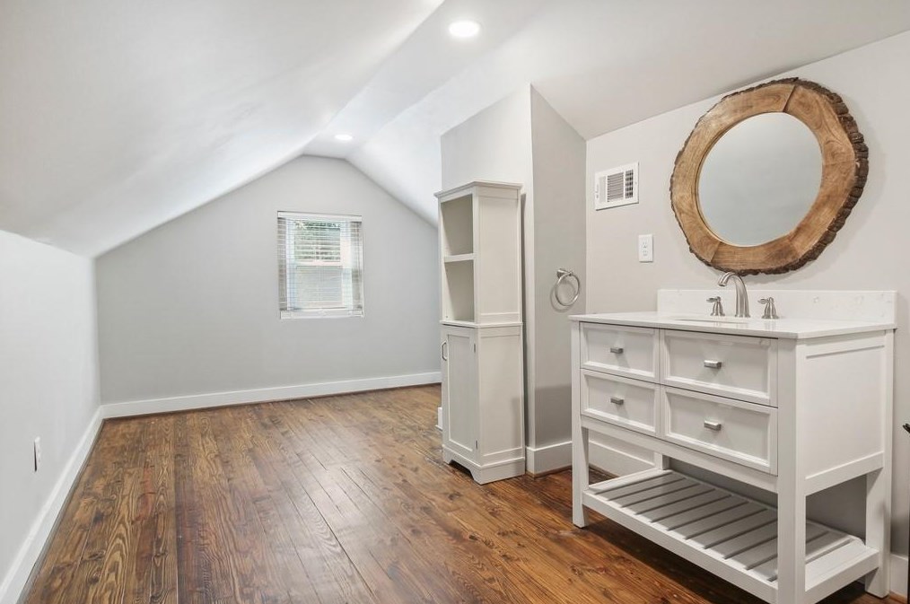 2584 Amelia Ave, Decatur GA  30032-3212 exterior