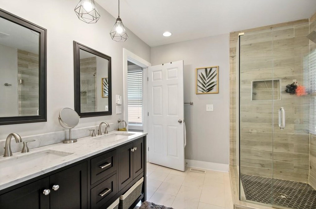 2584 Amelia Ave, Decatur GA  30032-3212 exterior