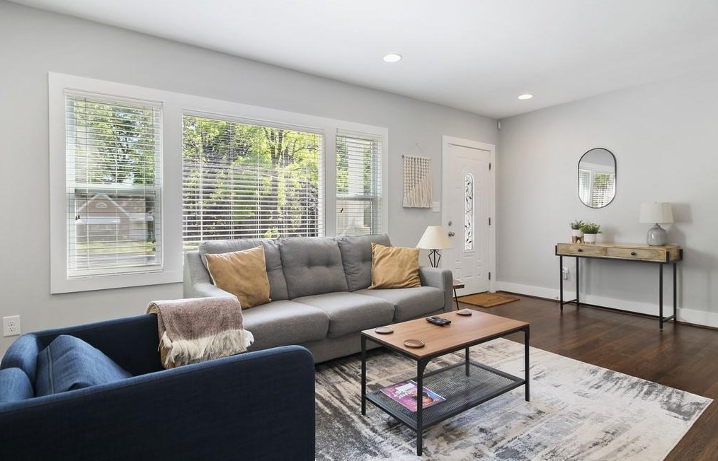 2584 Amelia Ave, Decatur GA  30032-3212 exterior