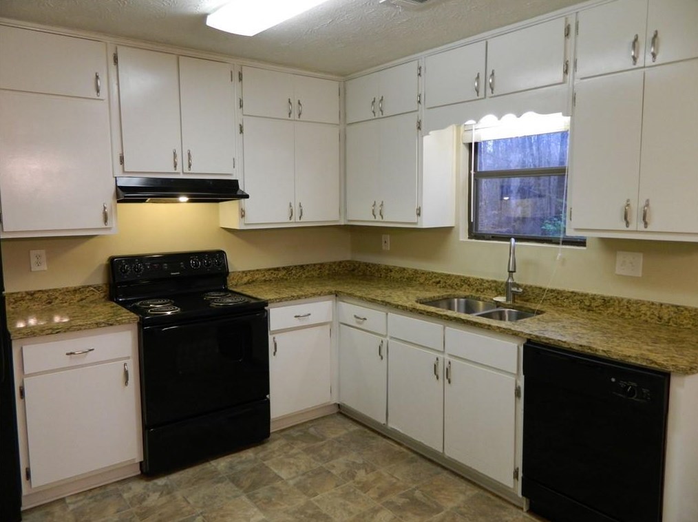 3683 Tarragon Dr, Decatur GA  30034-6226 exterior