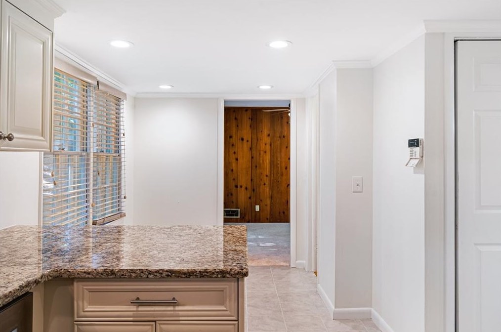 6475 Whispering Ln, Atlanta GA  30328-3065 exterior