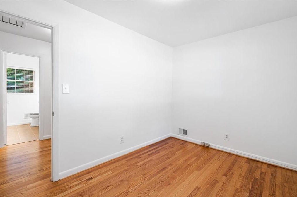 6475 Whispering Ln, Atlanta GA  30328-3065 exterior