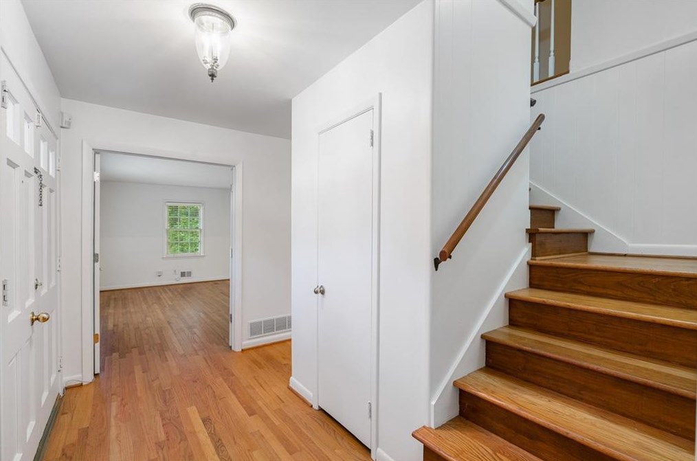 6475 Whispering Ln, Atlanta GA  30328-3065 exterior