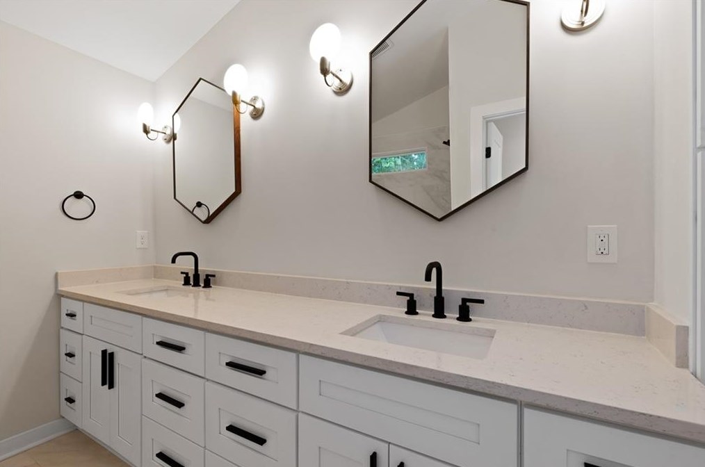 2744 Wedgewood Ter, Decatur GA  30032-5521 exterior