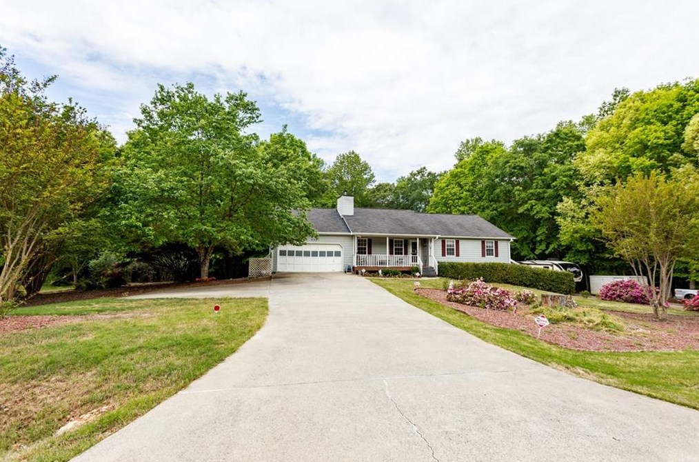 668 Poplar Springs Rd, Hoschton, GA 30548-2737