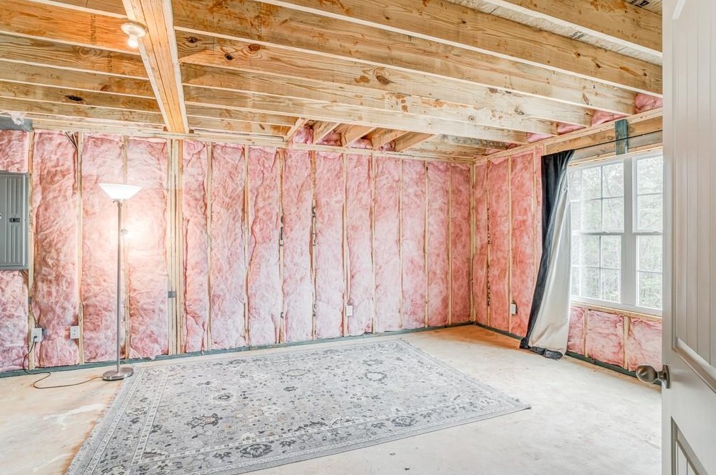 5517 Latham Manor Dr, Gainesville GA  30506-6947 exterior