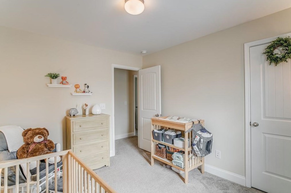 5517 Latham Manor Dr, Gainesville GA  30506-6947 exterior