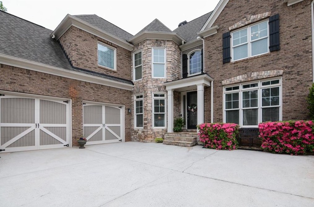 4195 Bonnett Creek Ln, Hoschton, GA 30548-6210