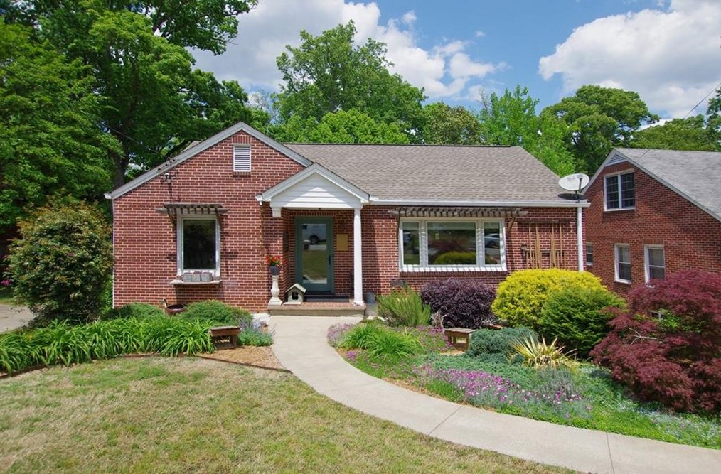 1231 Spencer Ave, Atlanta, GA 30344-2701