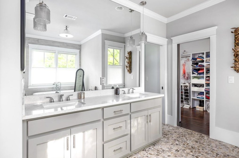 118 Winnona Dr, Decatur GA  30030-3706 exterior