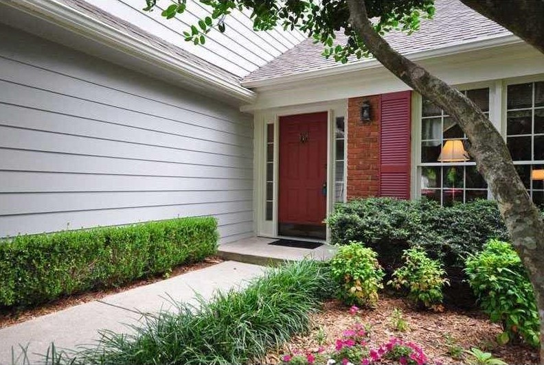 1813 N Creek Cir, Alpharetta, GA 30009