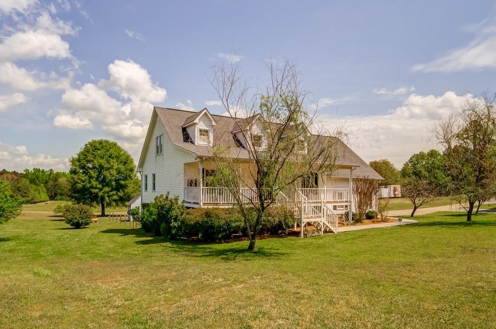 30 Watters Rd, Taylorsville, GA 30178