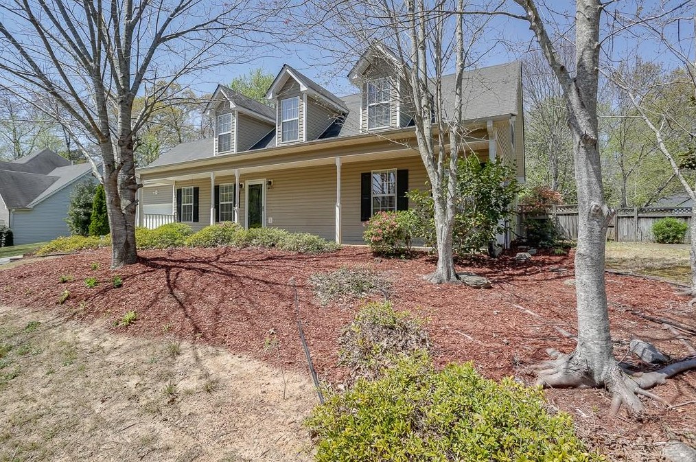 7512 Woody Springs Dr, Flowery Branch, GA 30542-7521