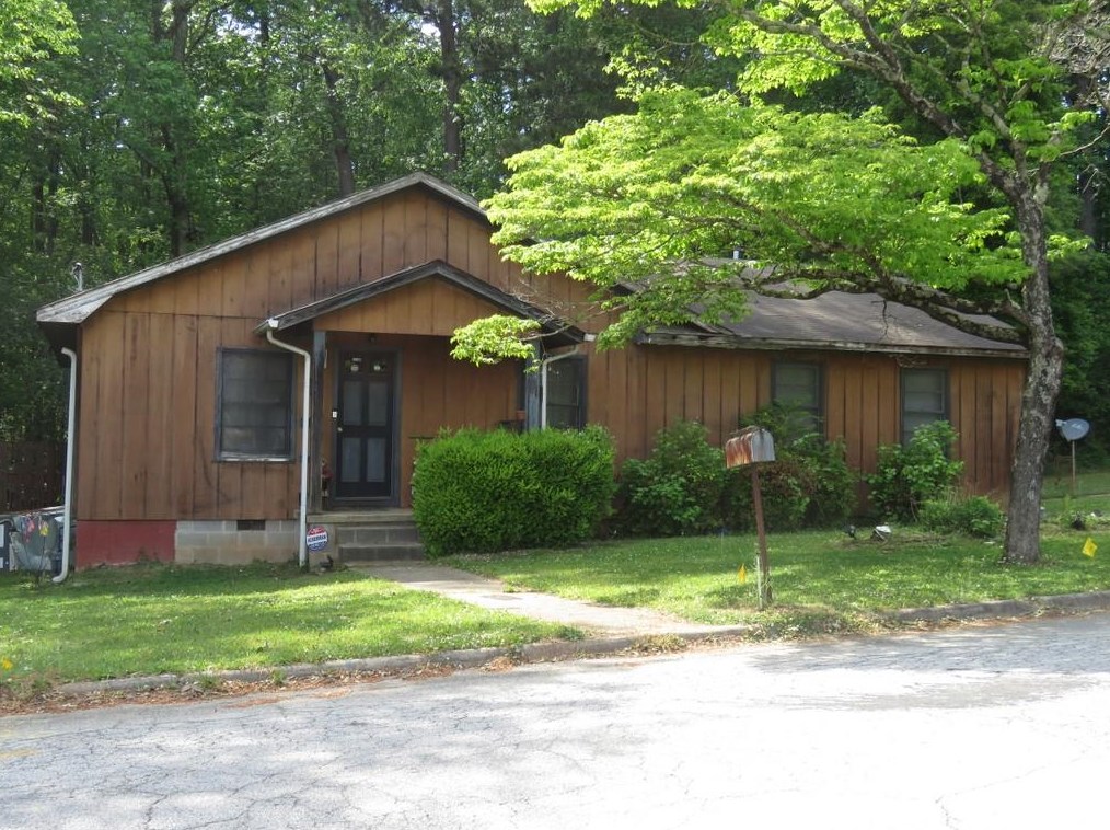 25 Heath St, Fairburn, GA 30213-1455