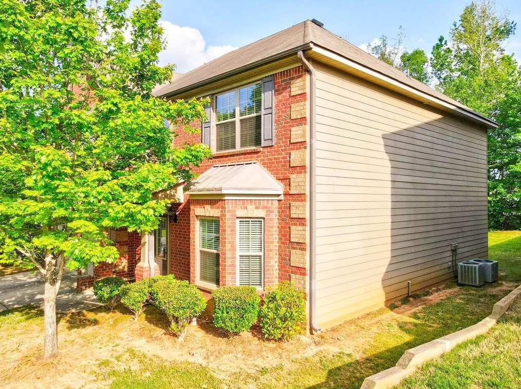 7980 Snapwell Dr, Fairburn, GA 30213-7901