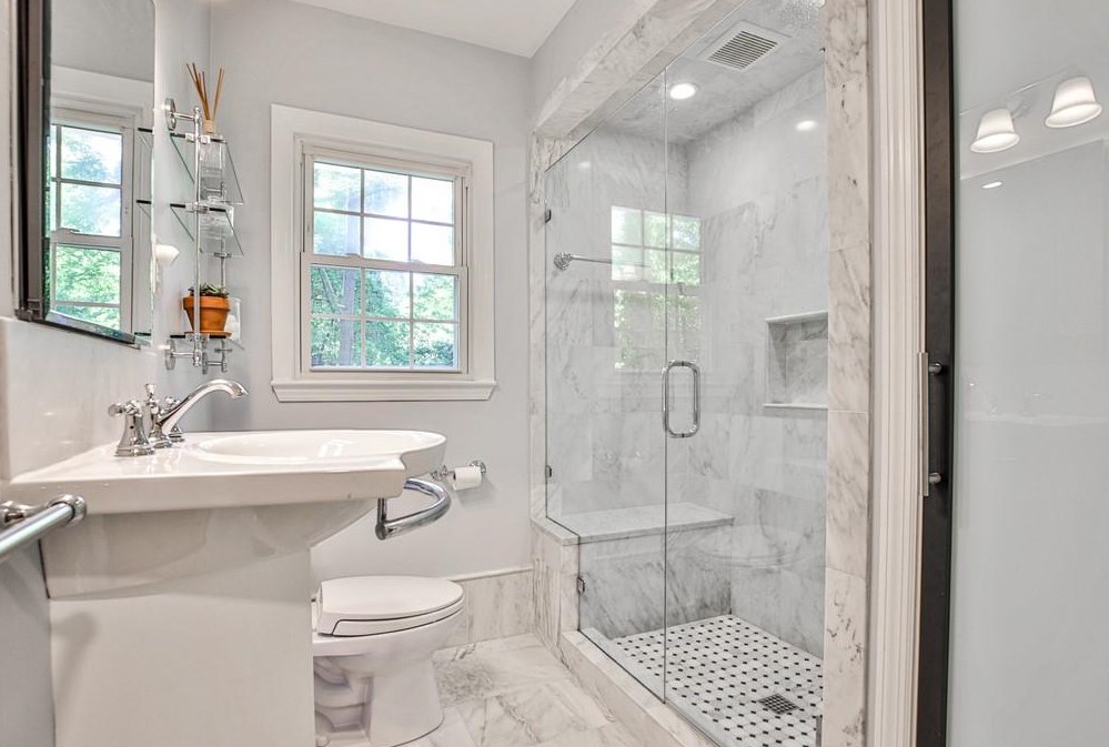 2301 Ferndale Dr, Decatur GA  30030-1408 exterior