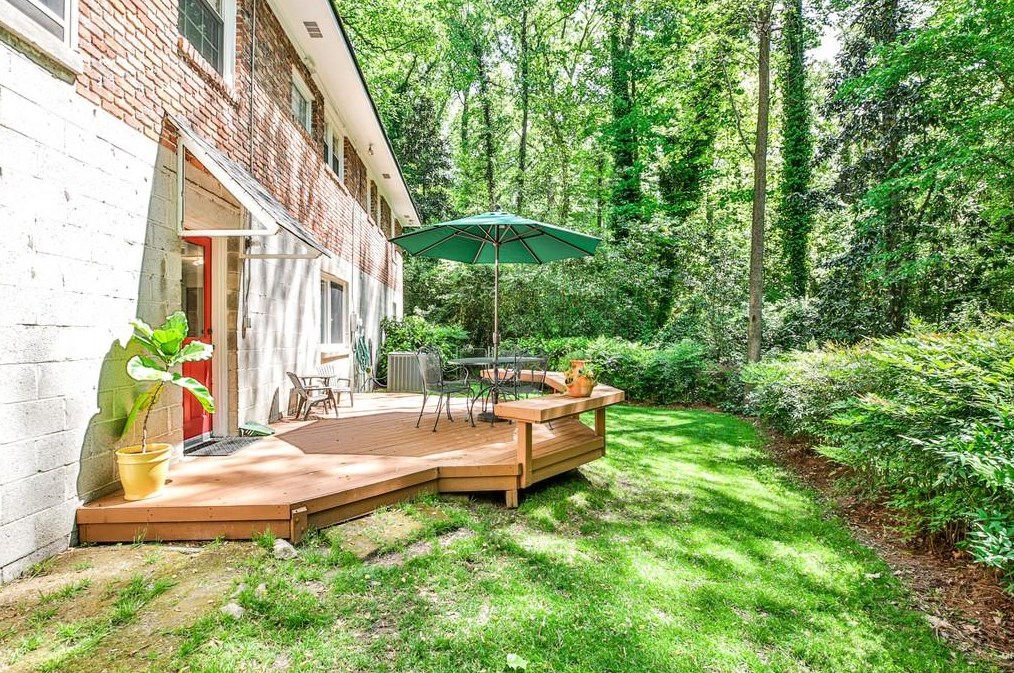 2301 Ferndale Dr, Decatur GA  30030-1408 exterior