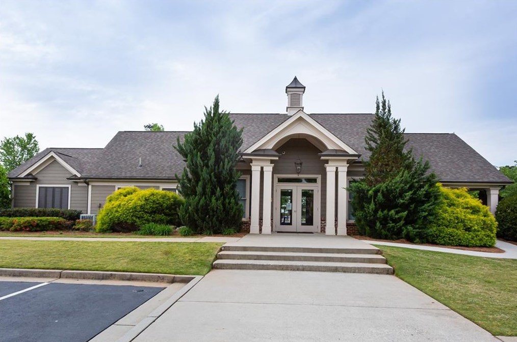 4861 Stone Moss Path, Hoschton GA  30548-1742 exterior