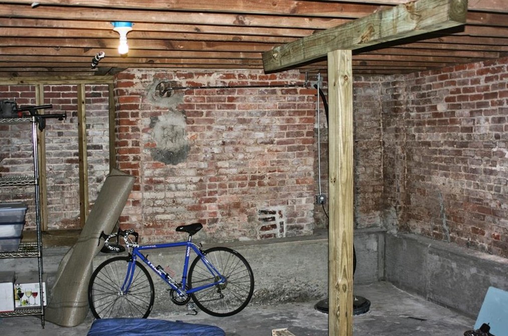 136 Wilton Dr, Decatur GA  30030-5102 exterior