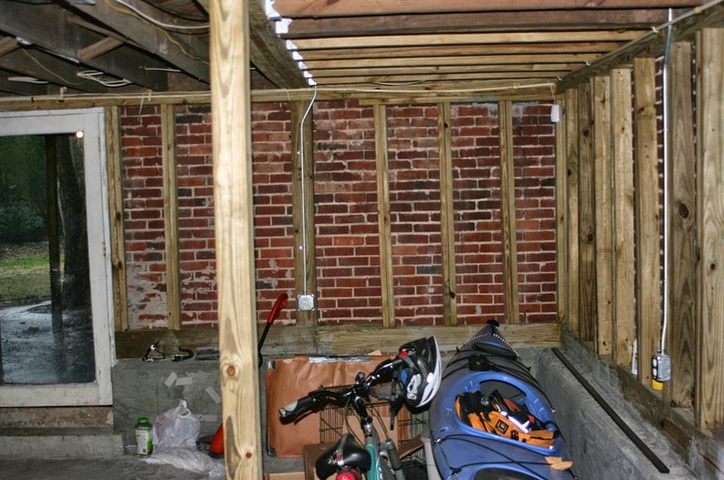 136 Wilton Dr, Decatur GA  30030-5102 exterior