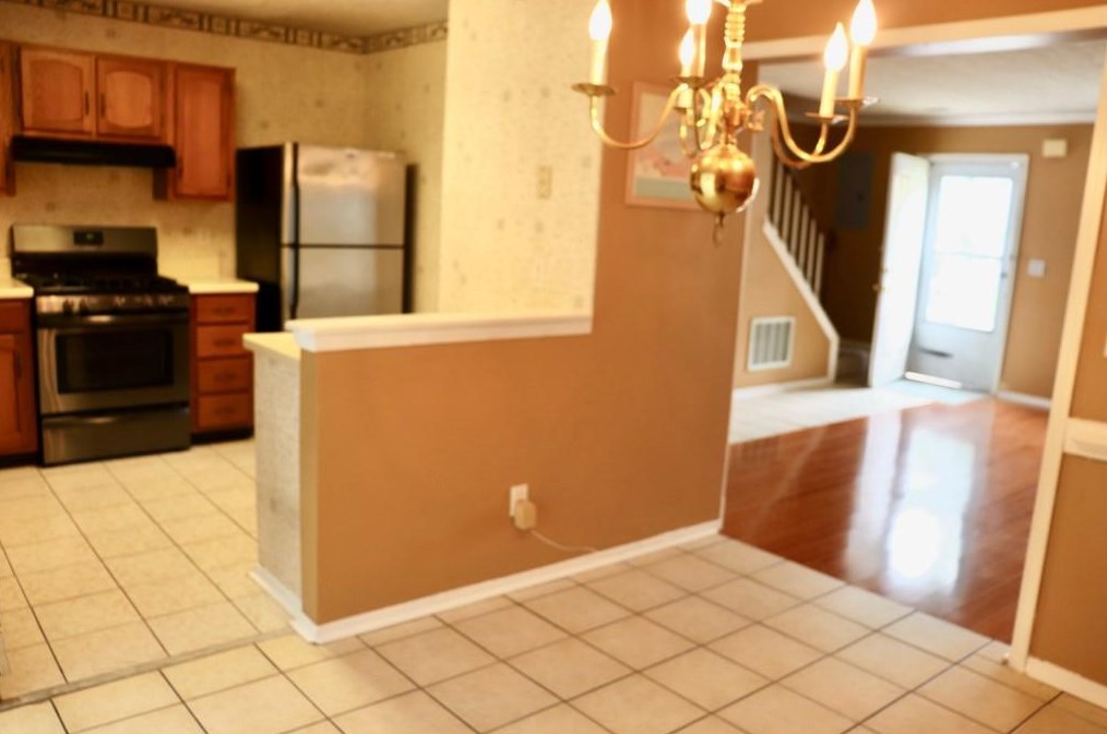 5743 Wells Cir, Stone Mountain, GA 30087