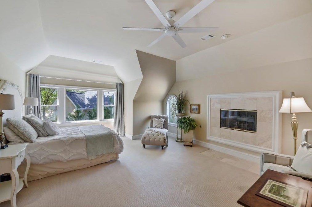 4216 Wieuca Overlook, Atlanta GA  30342-3447 exterior