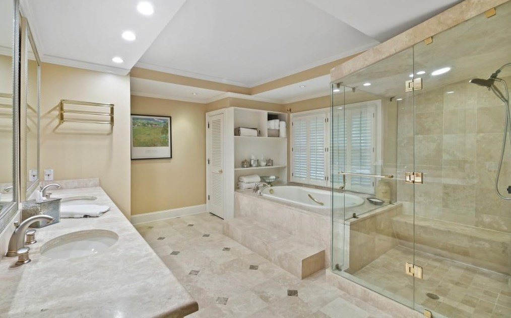 4216 Wieuca Overlook, Atlanta GA  30342-3447 exterior