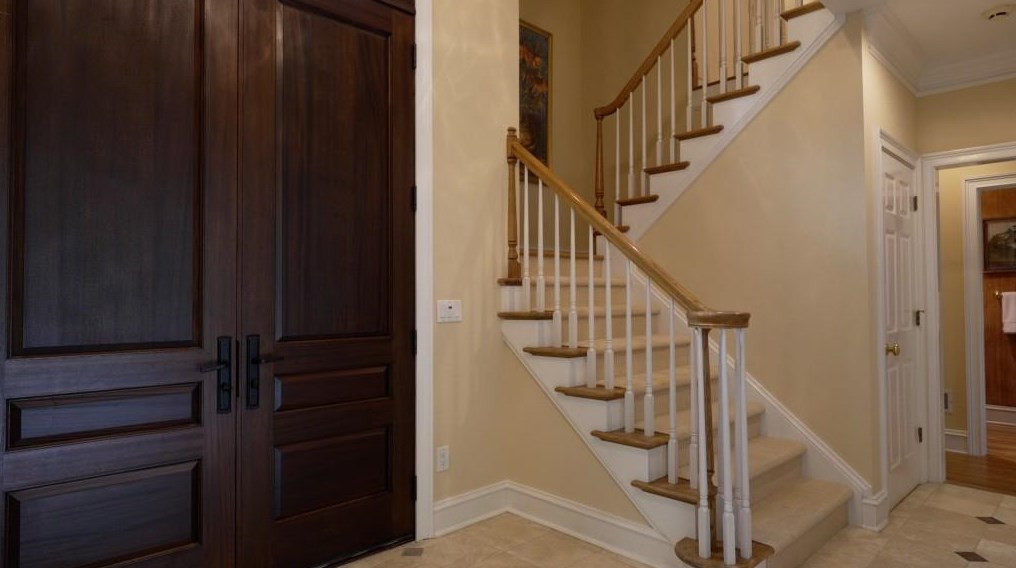 4216 Wieuca Overlook, Atlanta GA  30342-3447 exterior