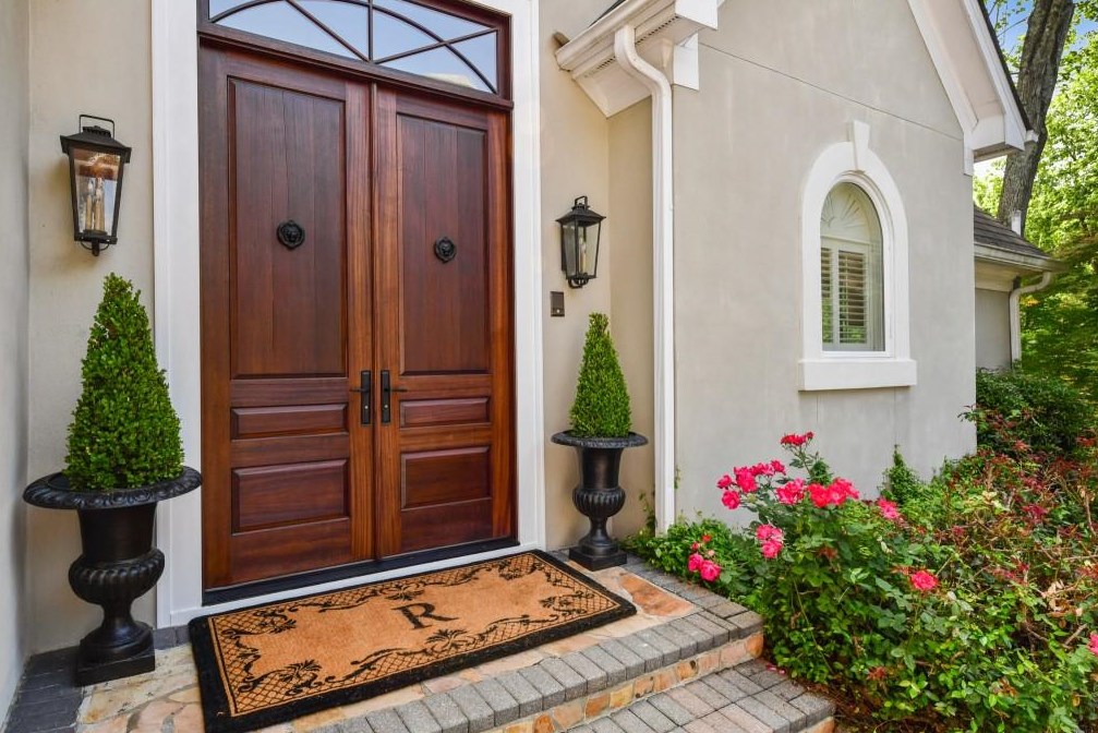 4216 Wieuca Overlook, Atlanta GA  30342-3447 exterior