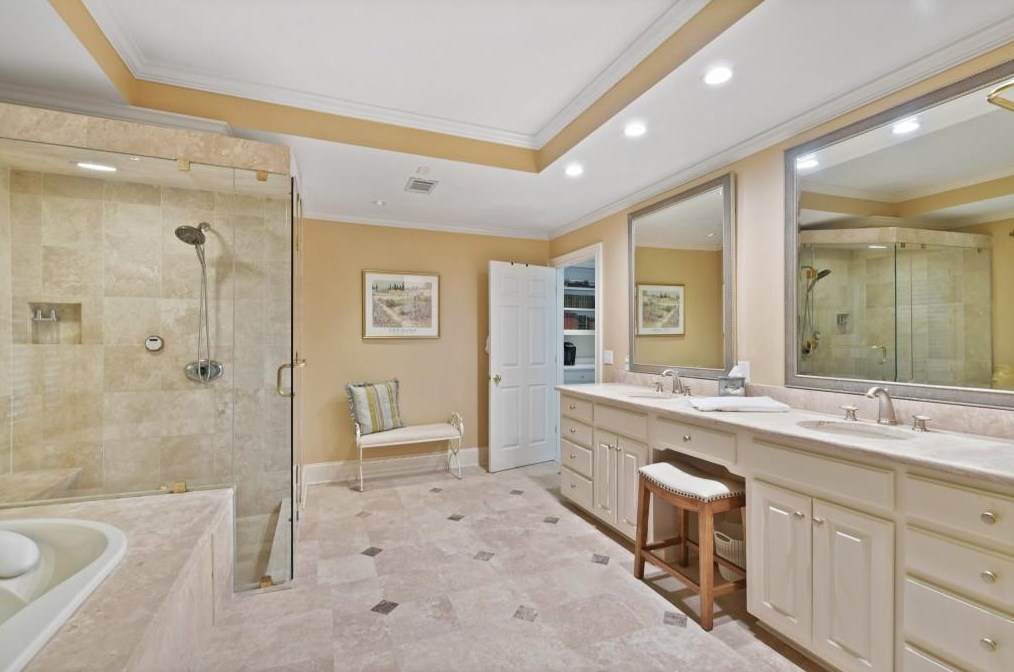 4216 Wieuca Overlook, Atlanta GA  30342-3447 exterior