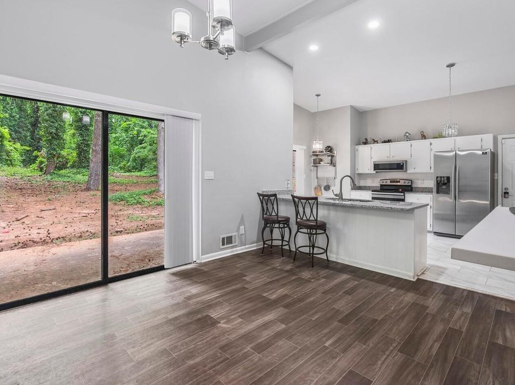 2950 Tejas Trl, Atlanta GA  30331-2814 exterior