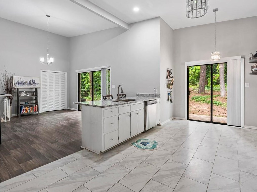 2950 Tejas Trl, Atlanta GA  30331-2814 exterior