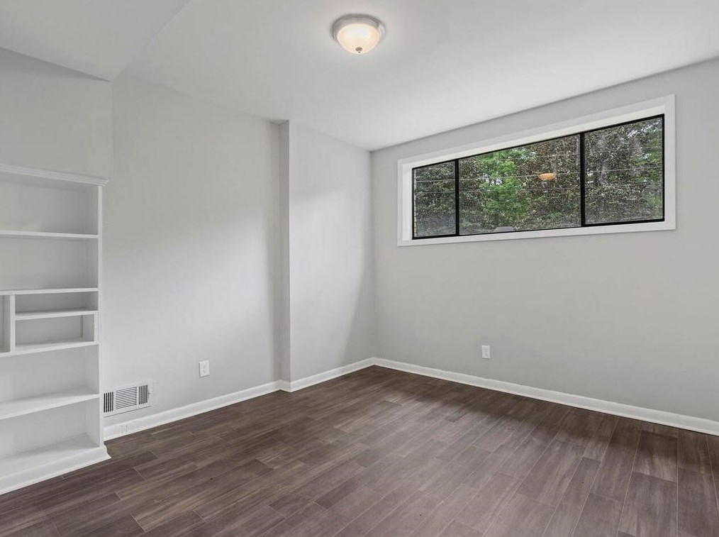 2950 Tejas Trl, Atlanta GA  30331-2814 exterior