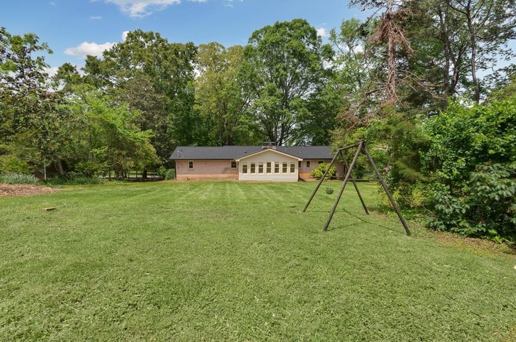 4274 Oak Cir Nw, Lilburn, GA 30047
