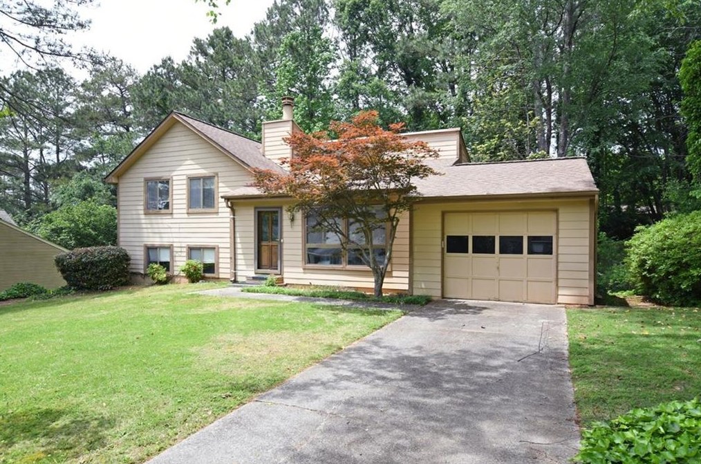 110 Roswell Farms Ct, Roswell, GA 30075-4308