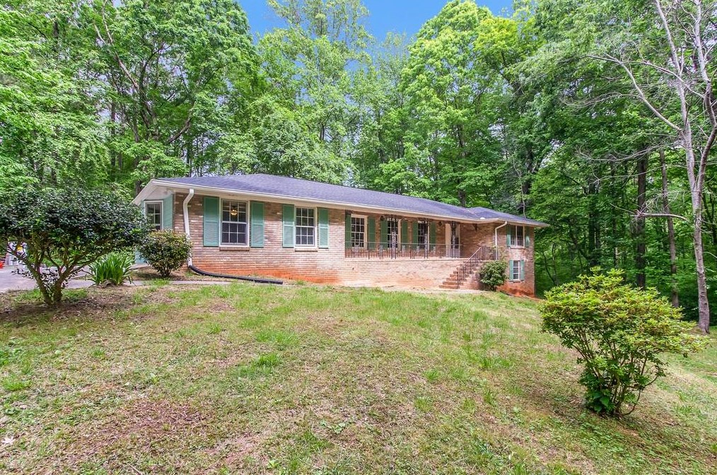3645 Hershel Pl, Atlanta GA  30349-1324 exterior