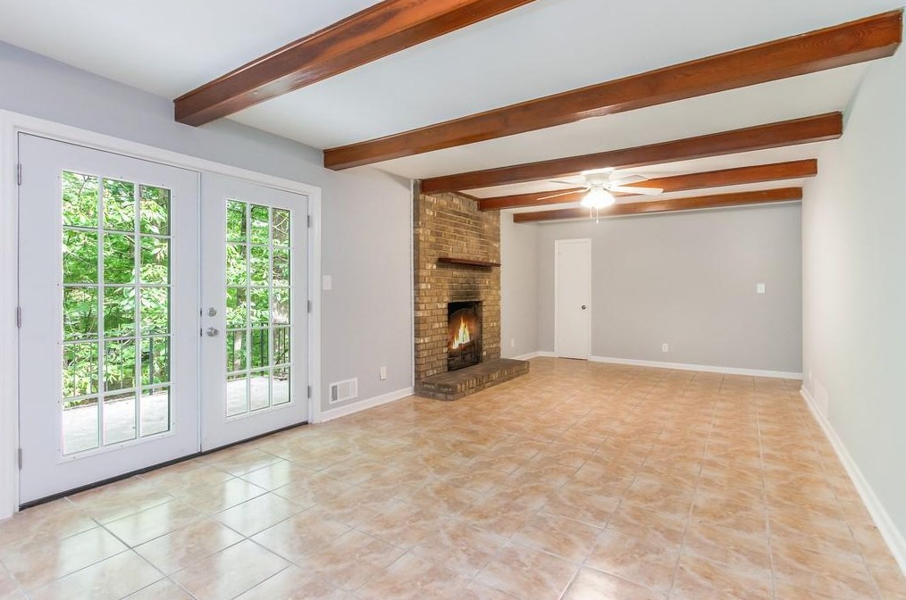 3645 Hershel Pl, Atlanta GA  30349-1324 exterior