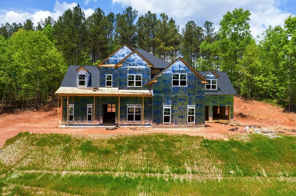 504 Huntington Dr, Ball Ground, GA 30107