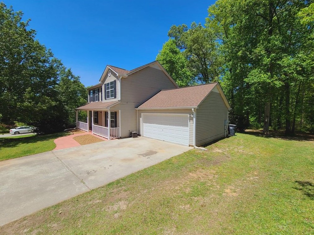 2040 Amberly Glen Way, Dacula, GA 30019-2642