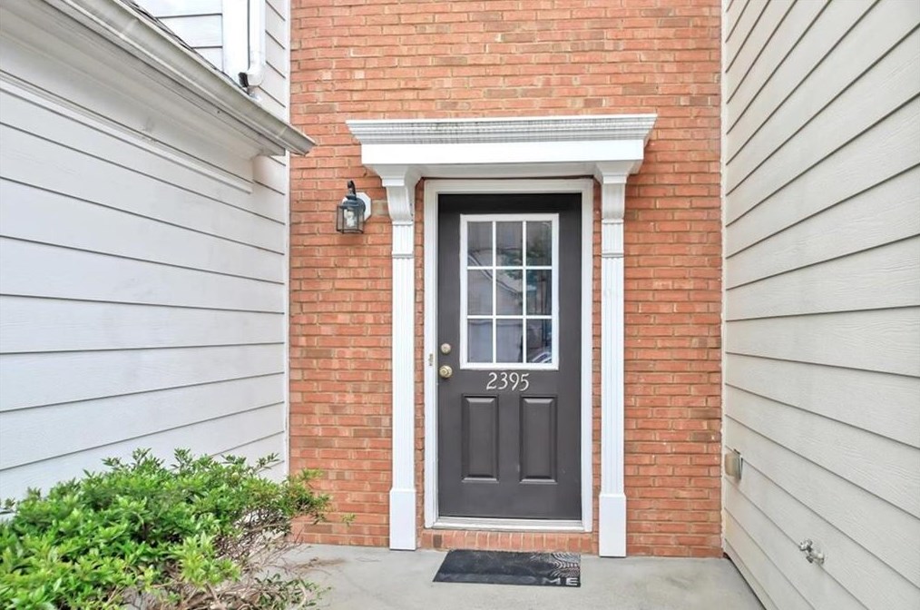 2395 Fairlie Dr, Duluth, GA 30096