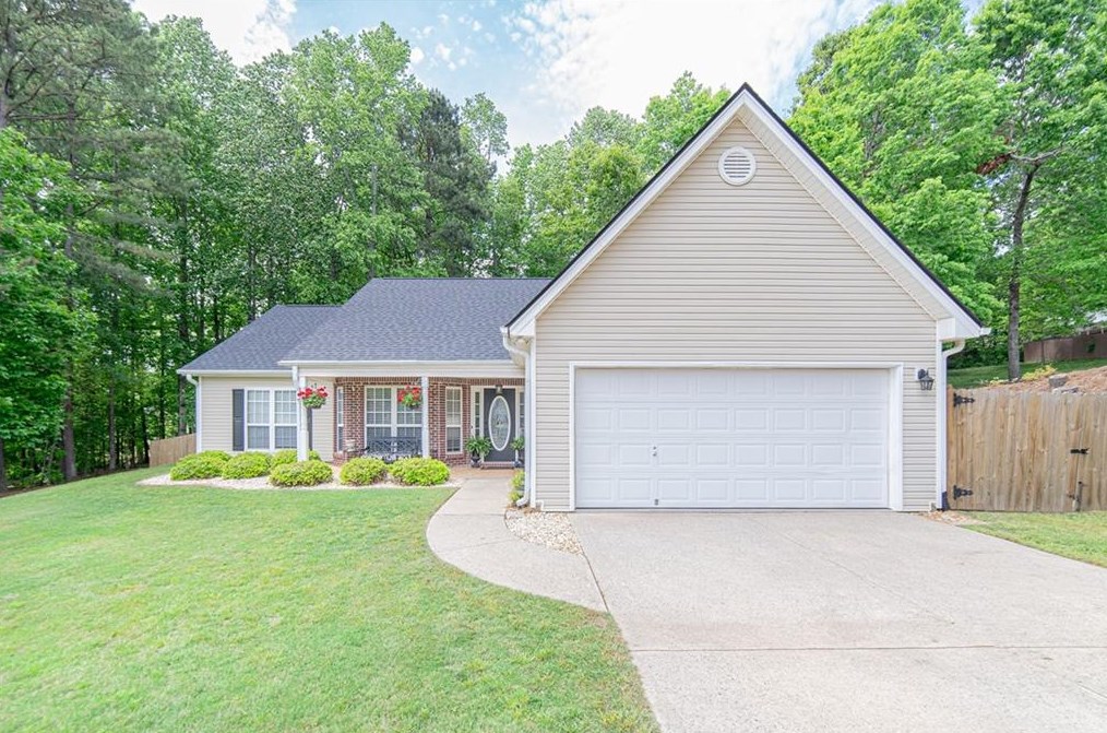 2422 Oak Creek Ct, Dacula, GA 30019