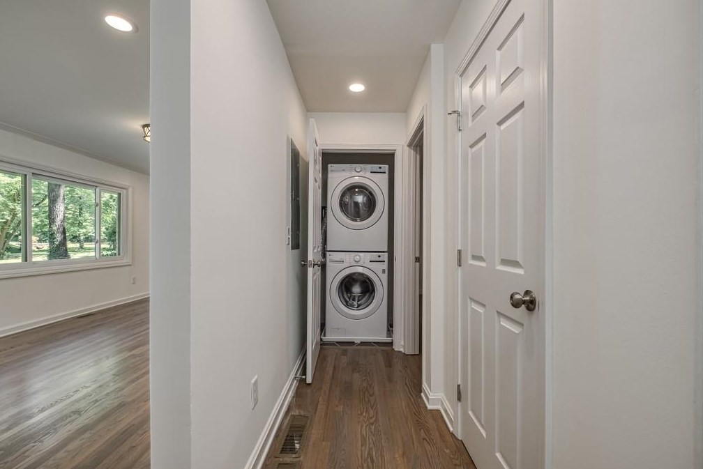 1035 Latham Rd, Decatur GA  30033-4212 exterior