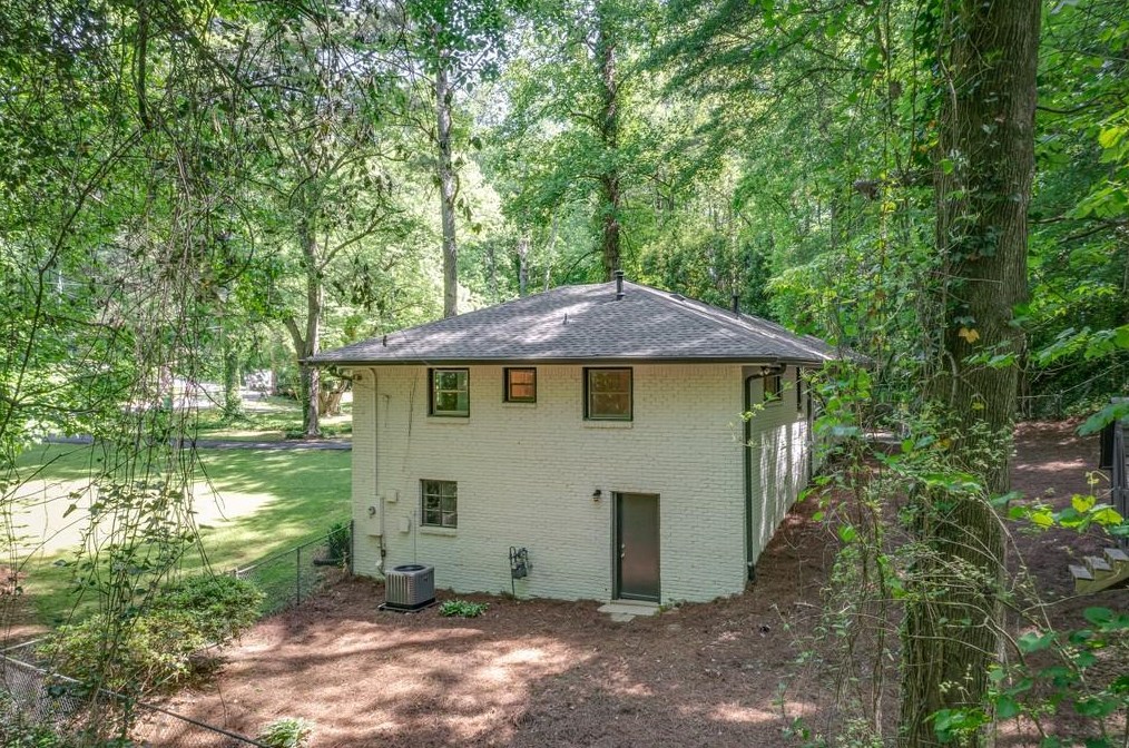 1035 Latham Rd, Decatur GA  30033-4212 exterior