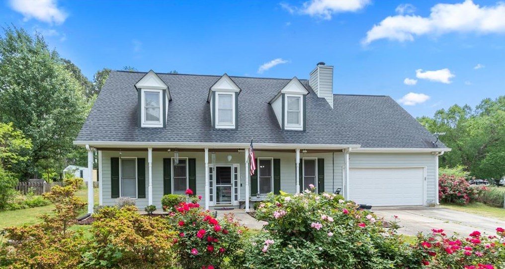 206 Deer Walk Dr, Winder, GA 30680-8324