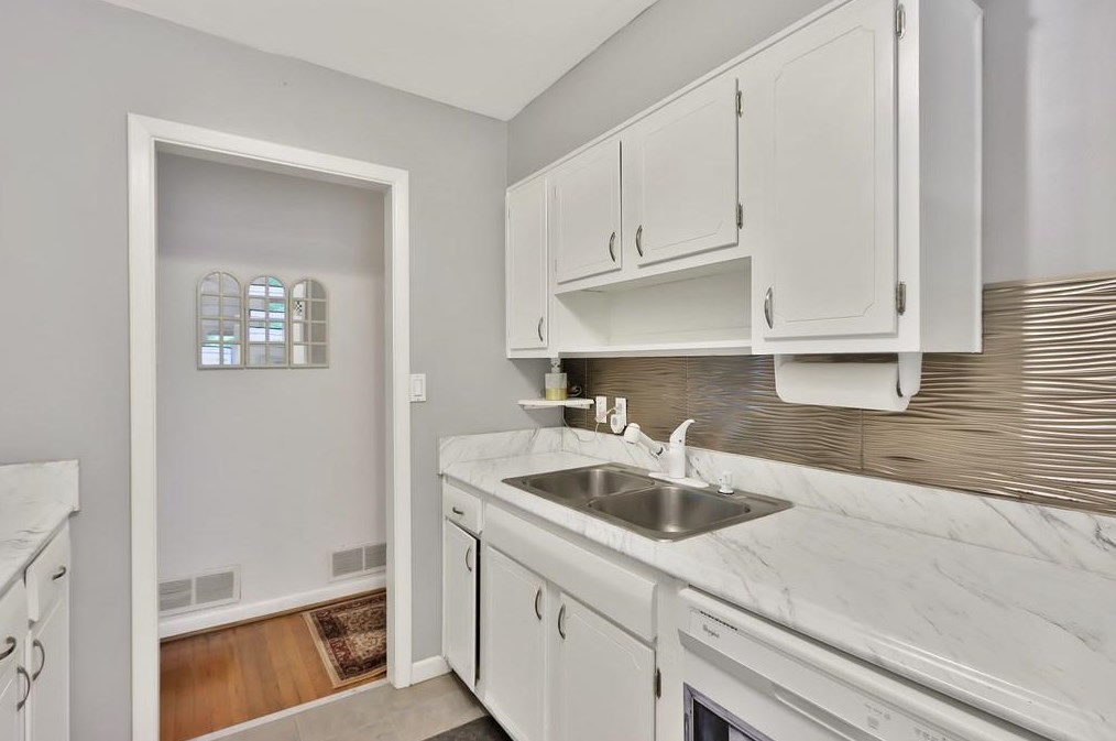 3469 Navaho Trl, Smyrna GA  30080-4507 exterior