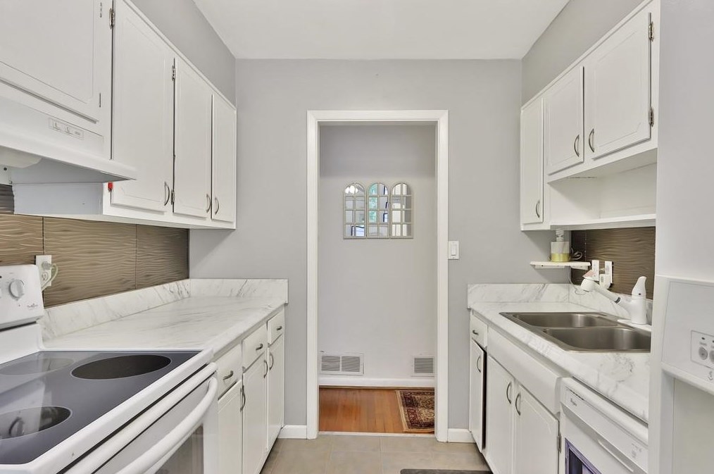 3469 Navaho Trl, Smyrna GA  30080-4507 exterior